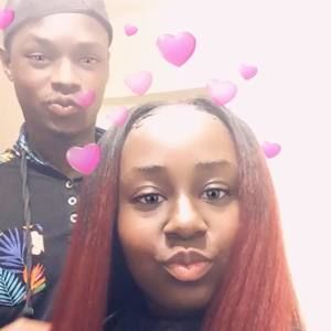 Meet your Posher, Telaa